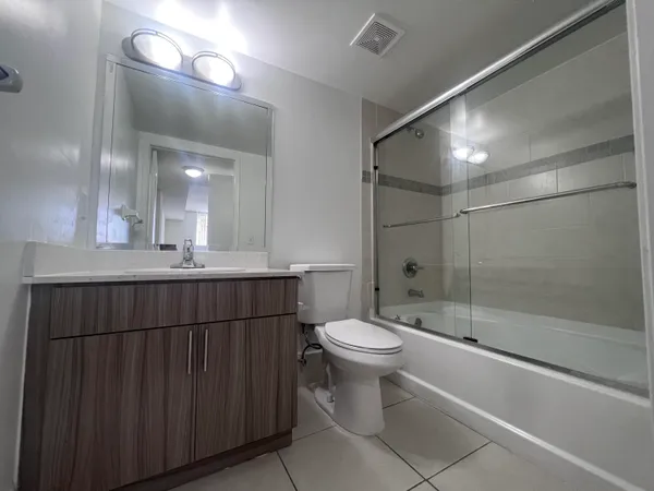 $2,398 | 18335 Northwest 68th Avenue, Unit 245110, Hialeah, FL 33015