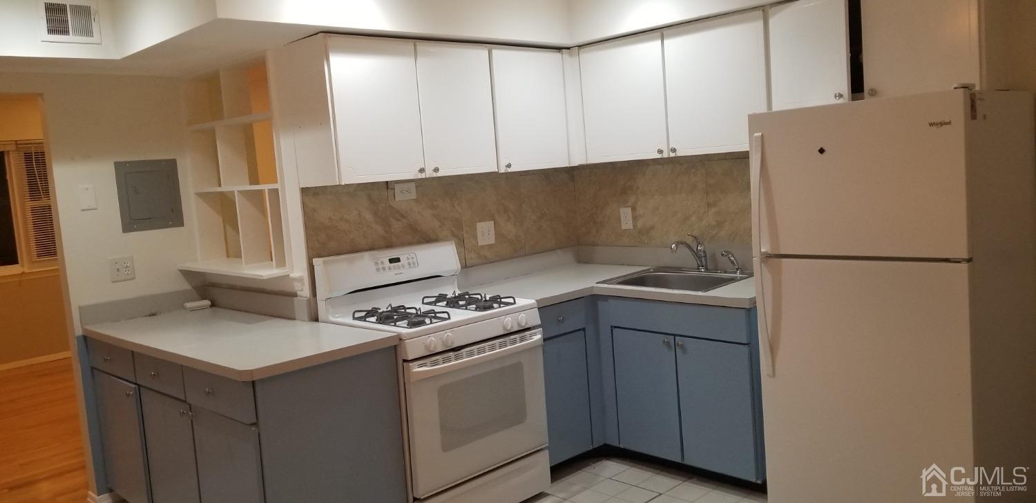 161 Evergreen Road, Unit 14B Edison, NJ 08837 - Photo 12 of 17 Gallery Image 12