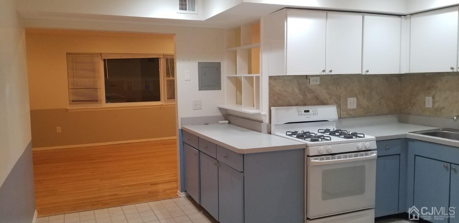 161 Evergreen Road, Unit 14B Edison, NJ 08837 - Photo 13 of 17 Gallery Image 13