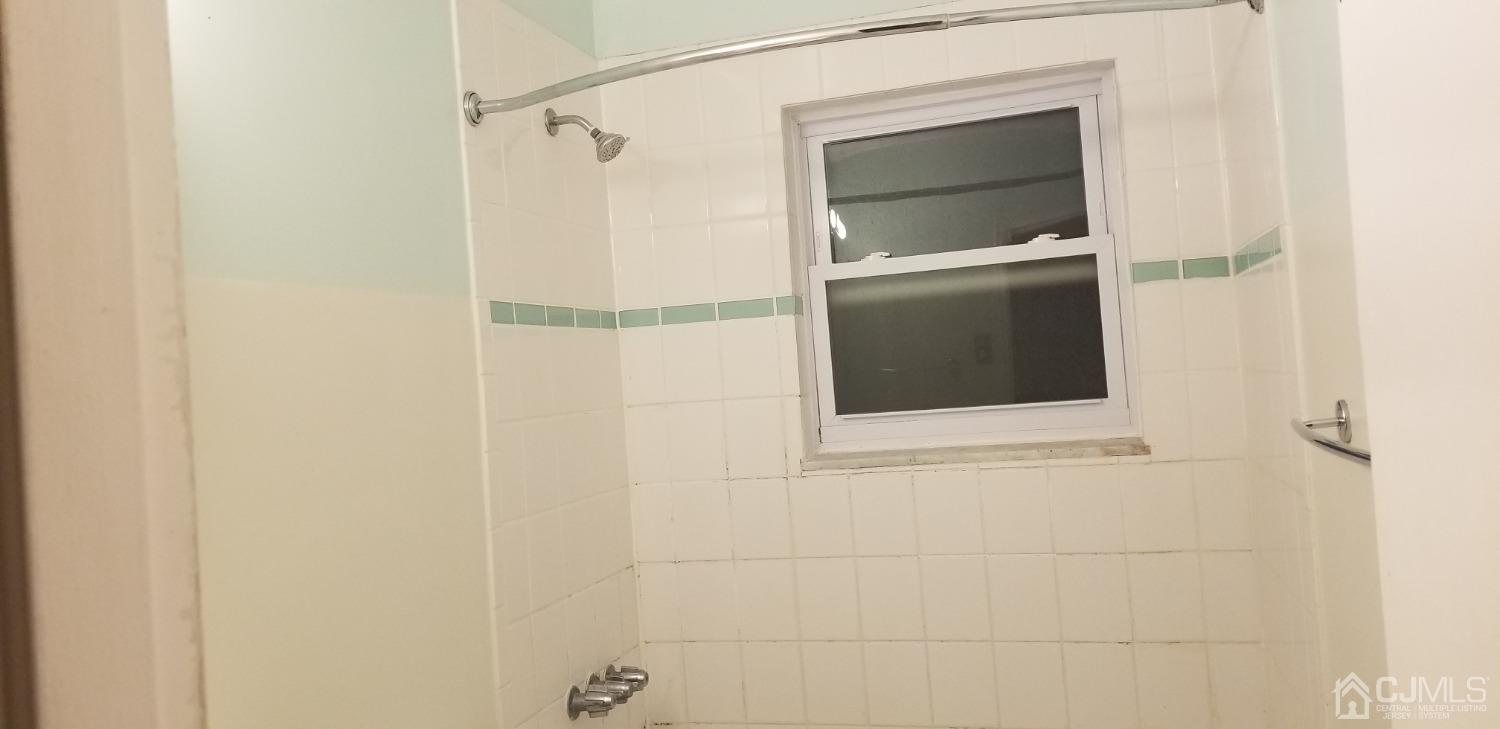 161 Evergreen Road, Unit 14B Edison, NJ 08837 - Photo 14 of 17 Gallery Image 14
