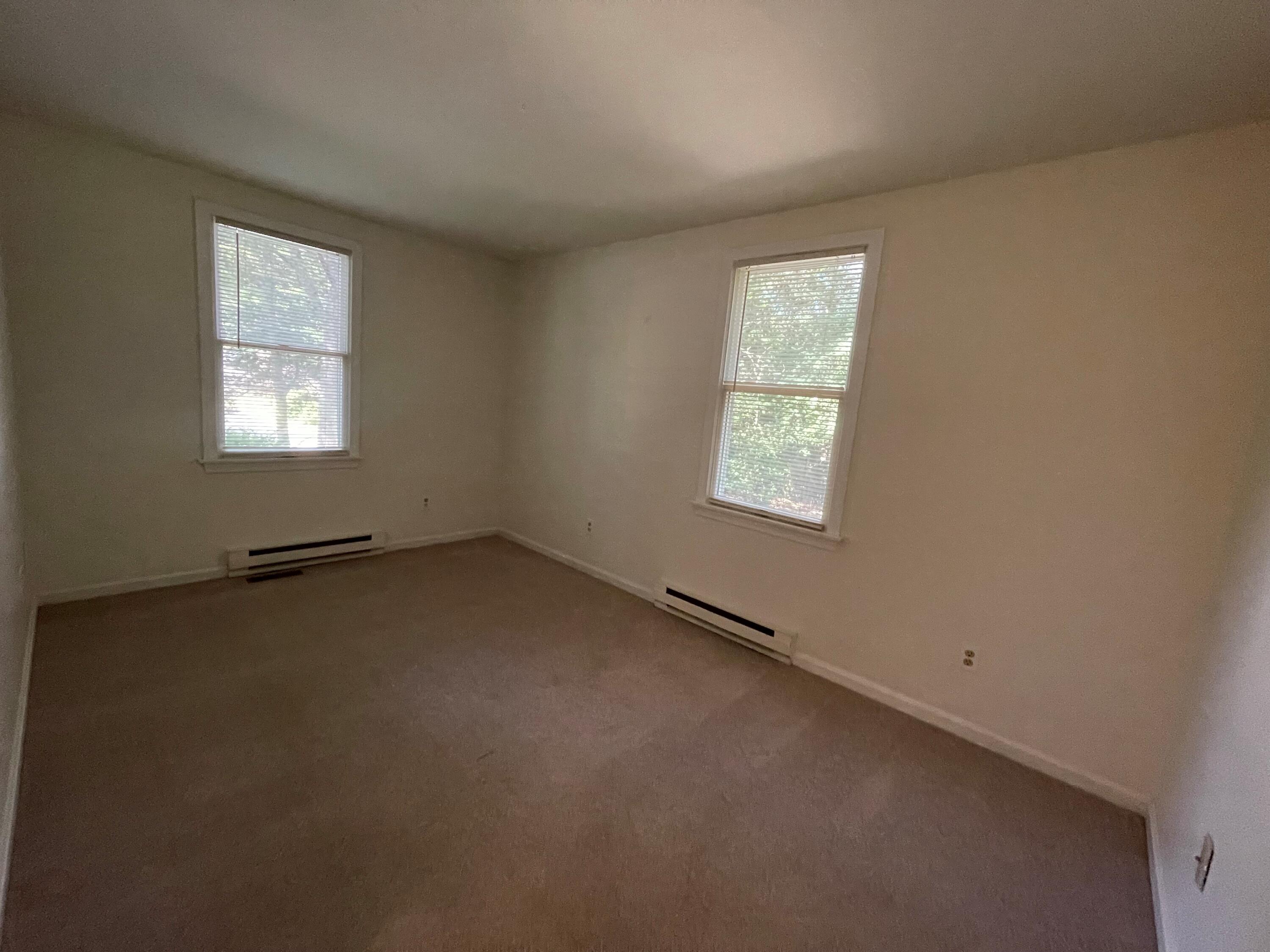 23 Radcliffe Road Mashpee, MA 02649 - Photo 12 of 20 an empty room with a window