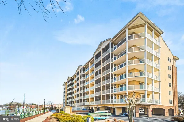 $319,900 | 530 Riverside Drive, Unit 202, Salisbury, MD 21801