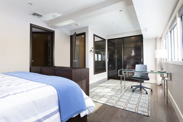 $1,855,000 | 20 Rowes Wharf, Unit TH1, Boston, MA 02110