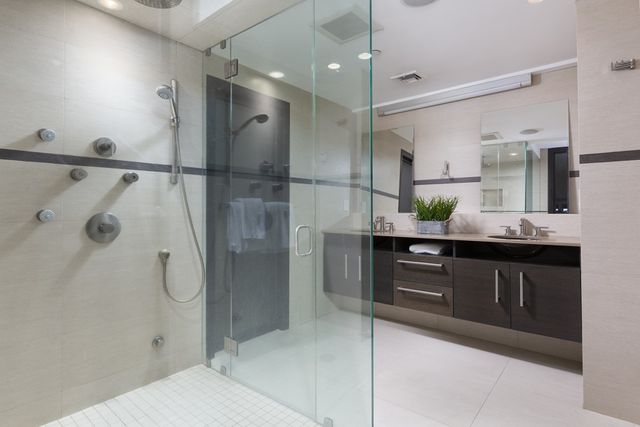 $1,855,000 | 20 Rowes Wharf, Unit TH1, Boston, MA 02110