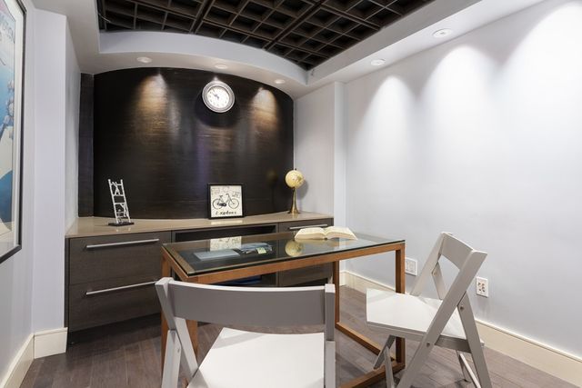 $1,855,000 | 20 Rowes Wharf, Unit TH1, Boston, MA 02110