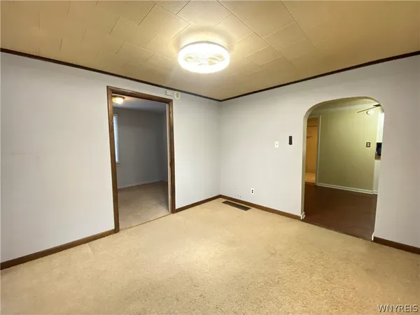 $2,000 | 3 Glenwood Avenue, Tonawanda, NY 14150