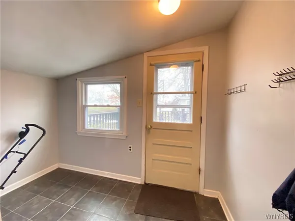 $2,000 | 3 Glenwood Avenue, Tonawanda, NY 14150