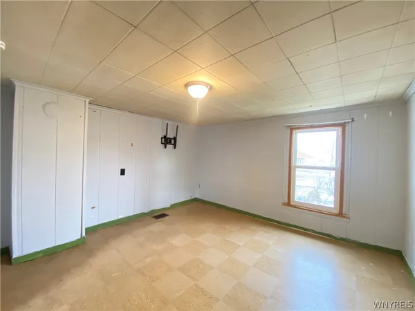 $2,000 | 3 Glenwood Avenue, Tonawanda, NY 14150