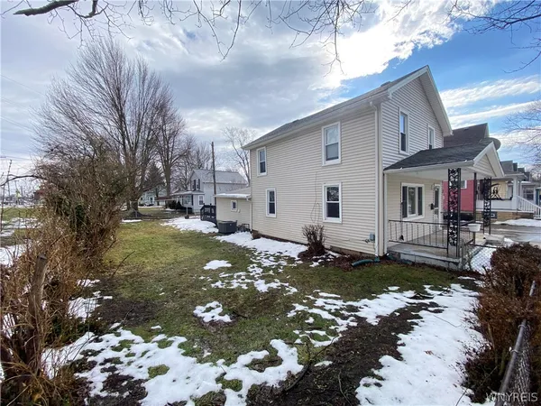 $2,000 | 3 Glenwood Avenue, Tonawanda, NY 14150