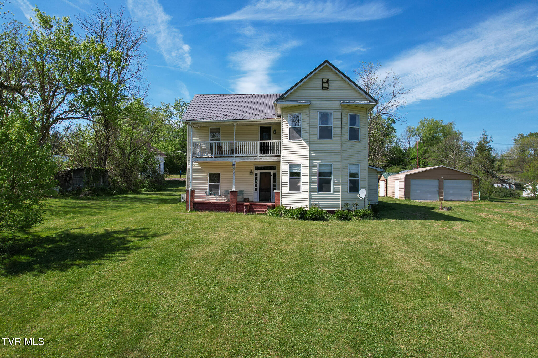210 Evergreen Street Glade Spring, VA 24340 - Photo 2 of 41 DJI_0028