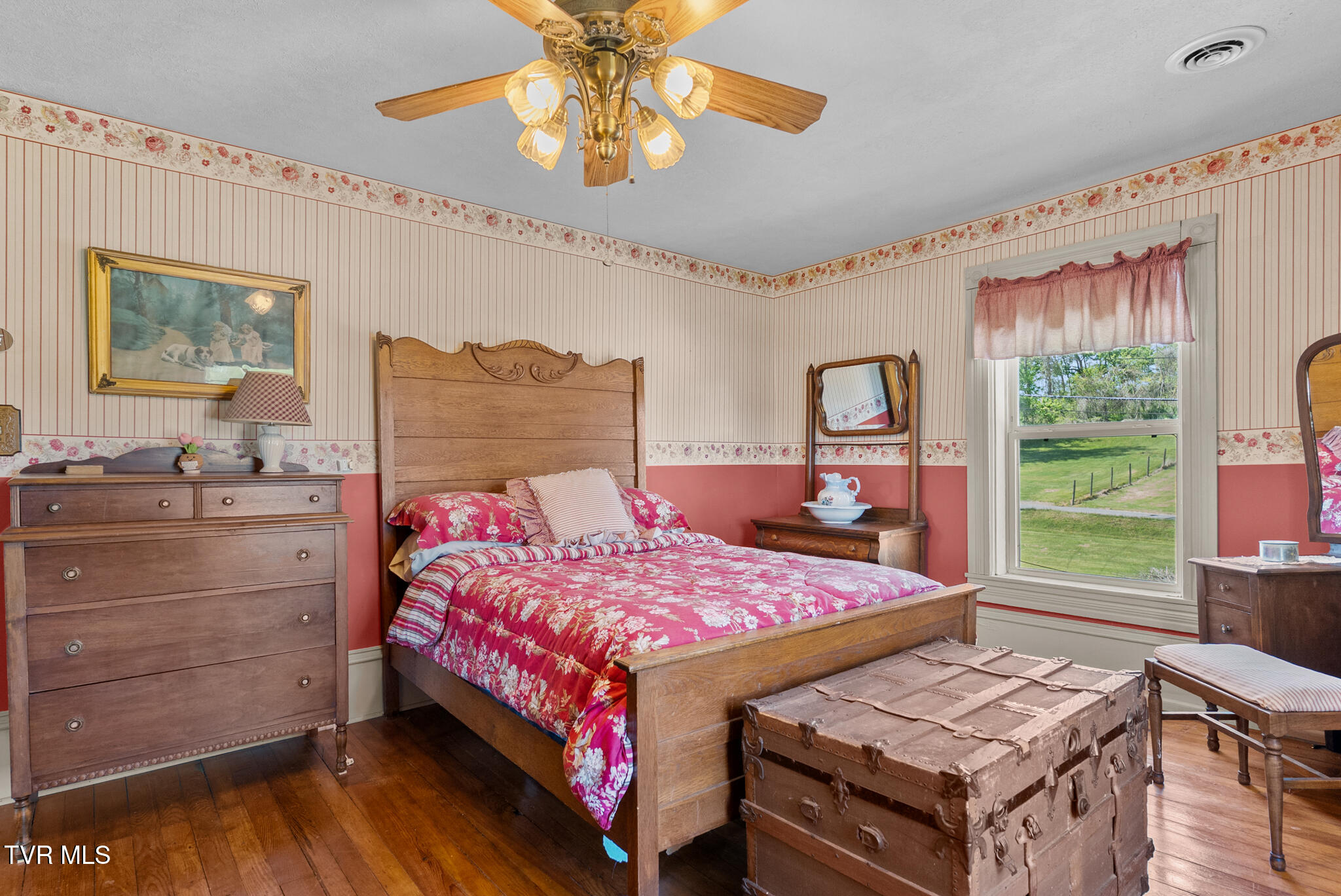 210 Evergreen Street Glade Spring, VA 24340 - Photo 24 of 41 DSC06408