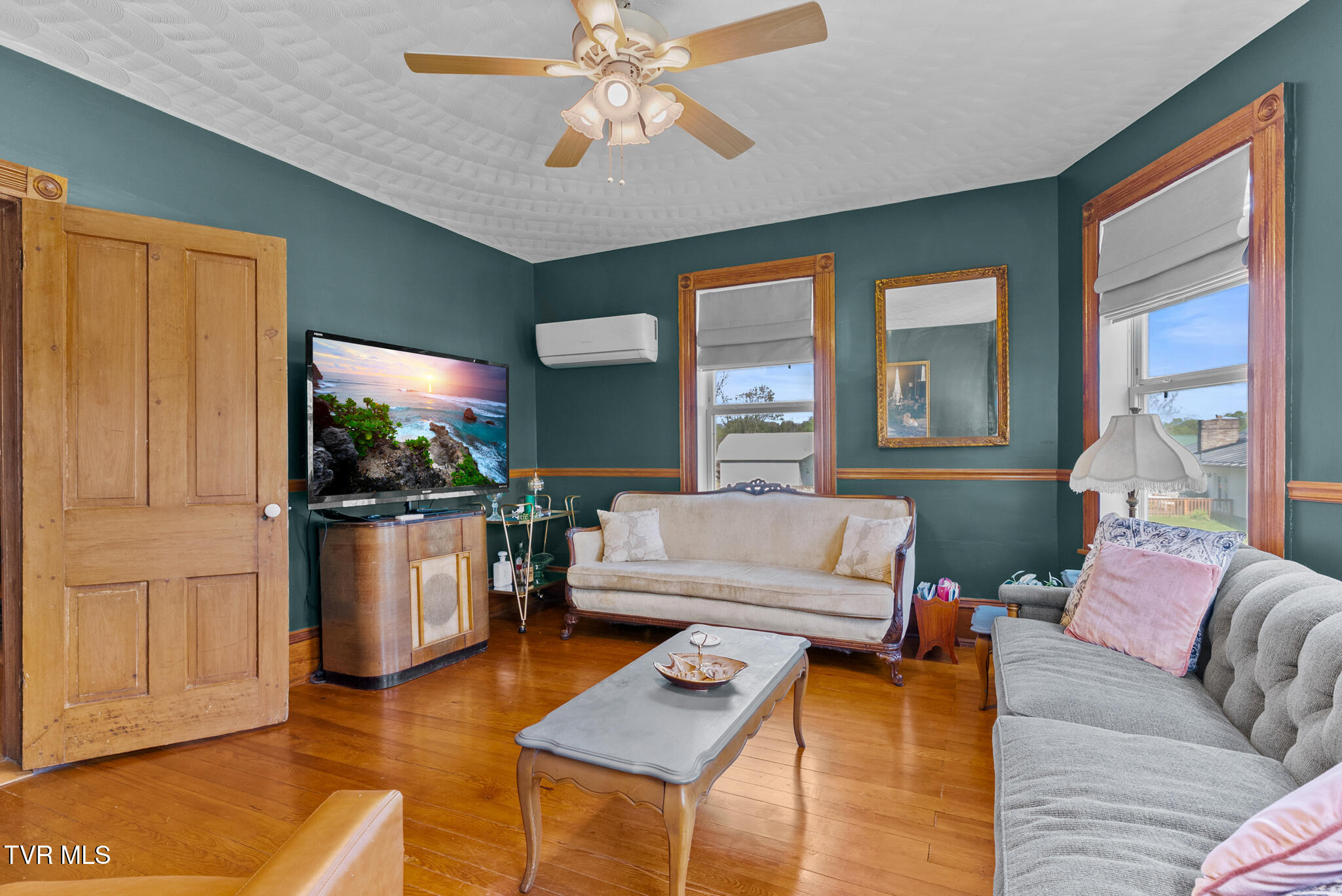 210 Evergreen Street Glade Spring, VA 24340 - Photo 5 of 41 DSC06298