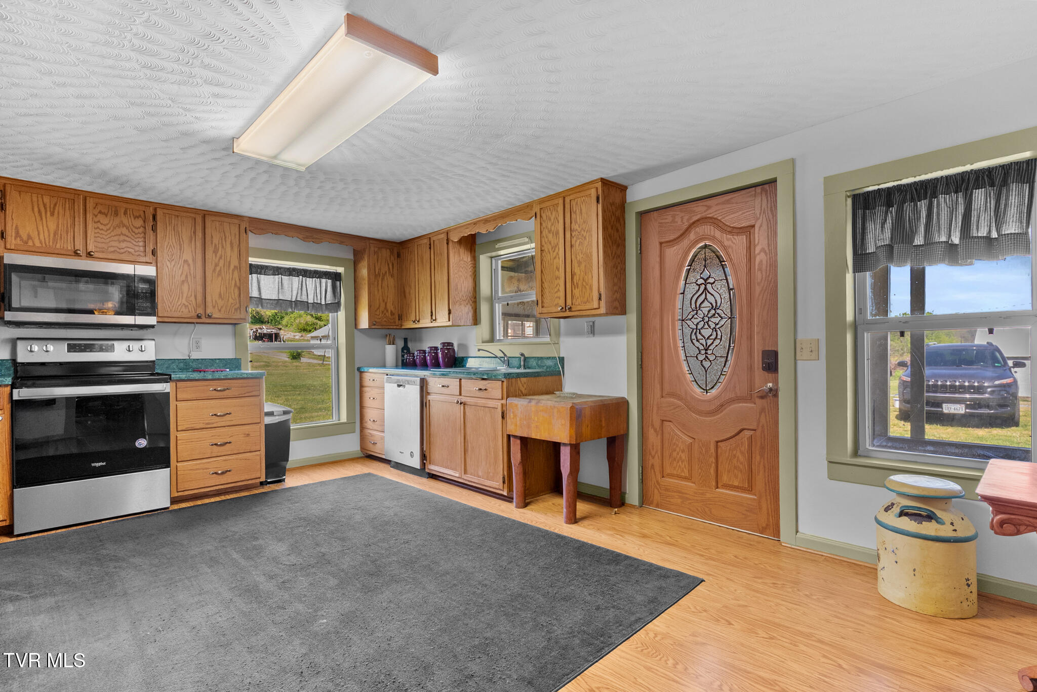 210 Evergreen Street Glade Spring, VA 24340 - Photo 8 of 41 DSC06318