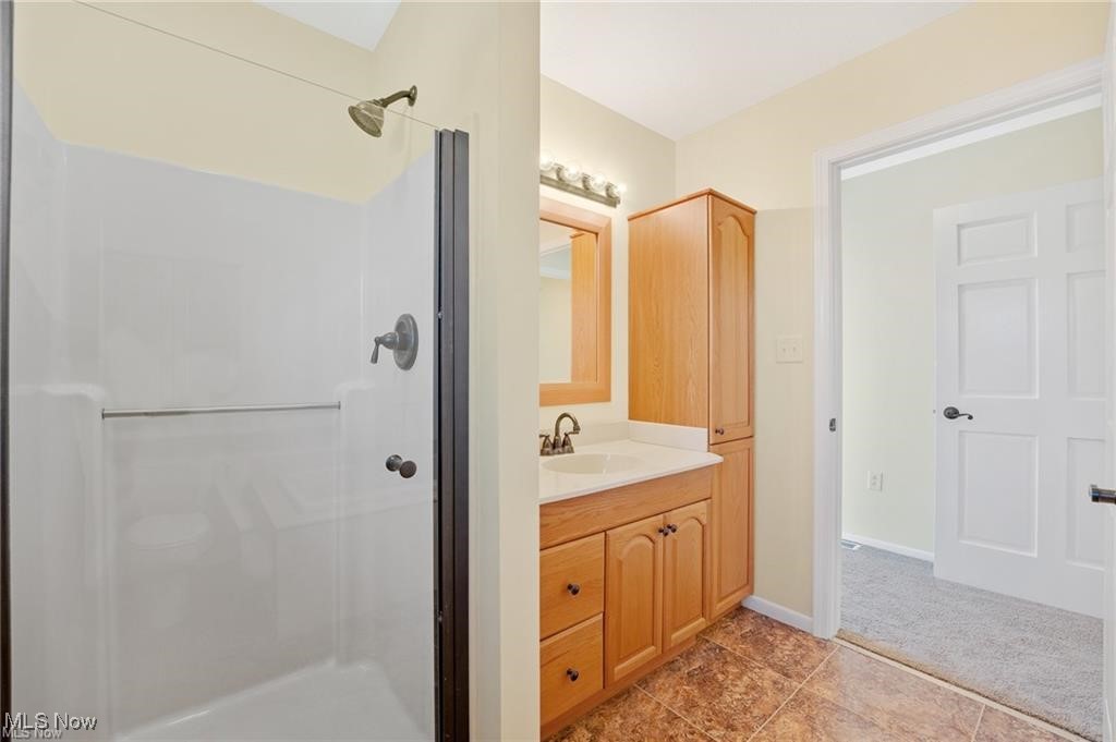 68 Roche Way Youngstown, OH 44512 - Photo 20 of 30 Master Bath