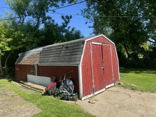 26648 Schoenherr Road Warren, MI 48089 - Photo 6 of 18