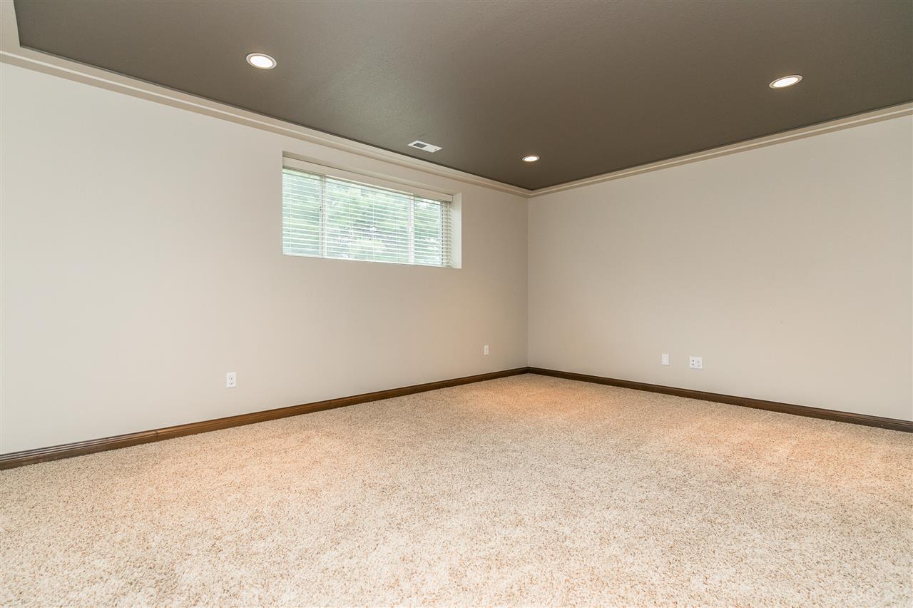2913 Caspian Road Hiawatha, IA 52233 - Photo 42 of 49 Gallery Image 42