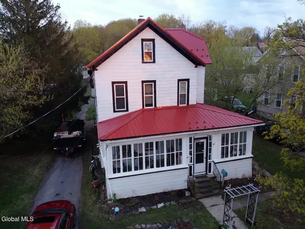 $179,900 | 41 Barclay Street, Canajoharie, NY 13317