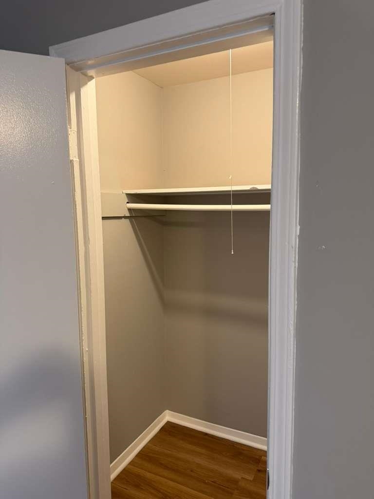 1010 University Street Memphis, TN 38107 - Photo 15 of 17 a view of room with window