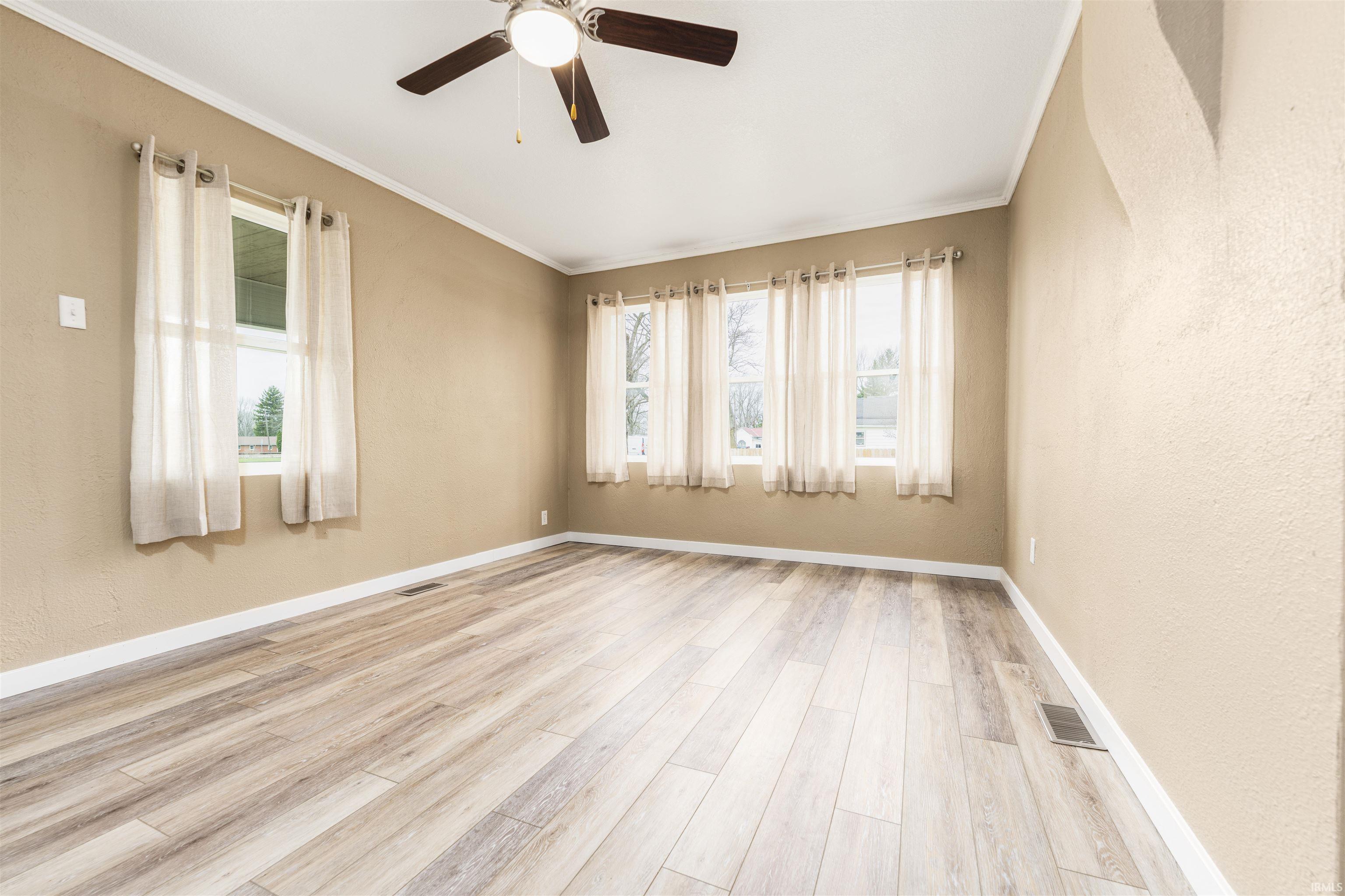 446 East Center Street Dunkirk, IN 47336 - Photo 11 of 24