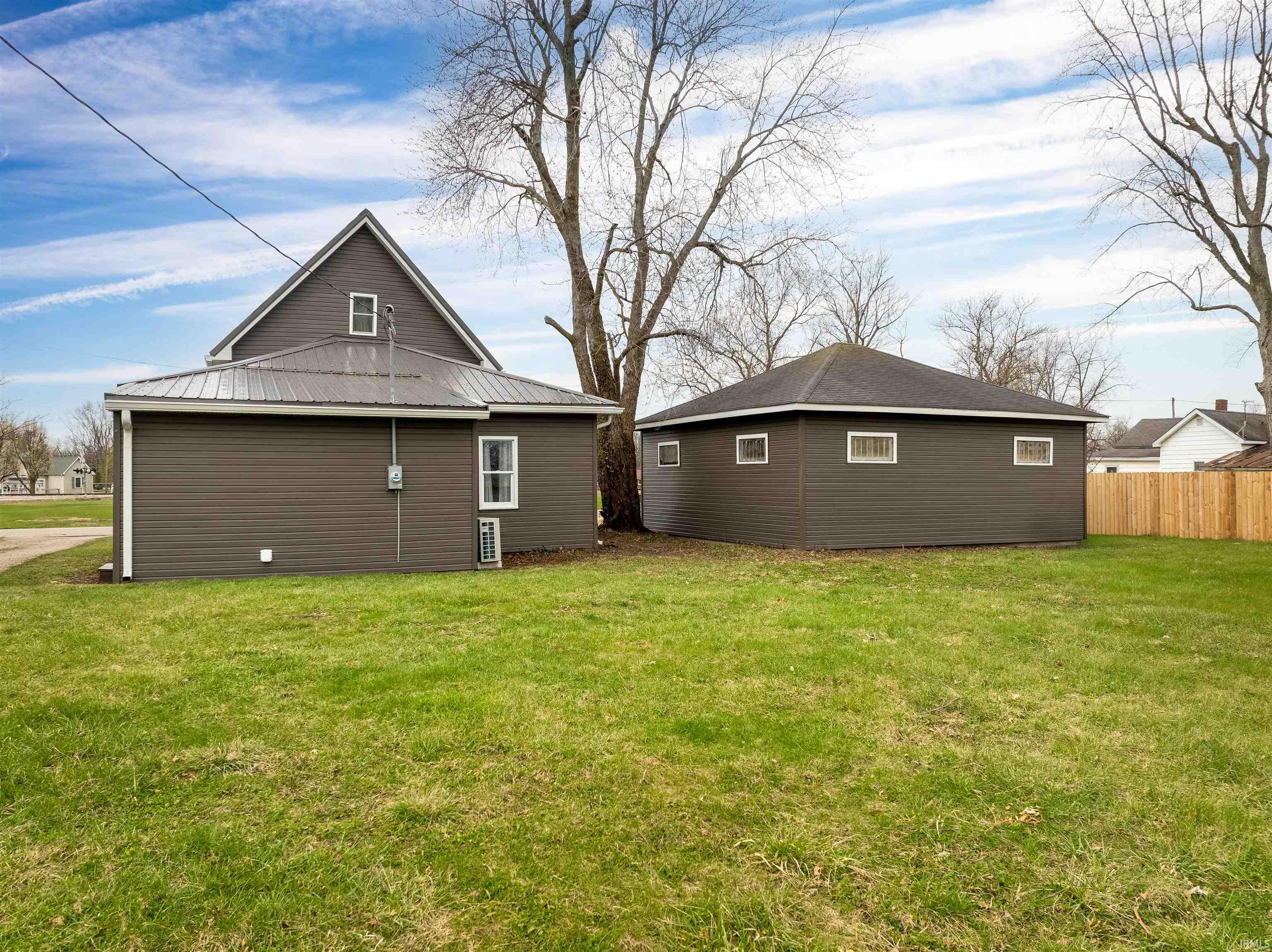 446 East Center Street Dunkirk, IN 47336 - Photo 8 of 24