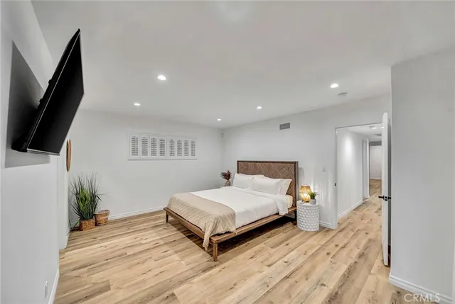 $12,000 | 16127 Hartsook Street, Encino, CA 91436