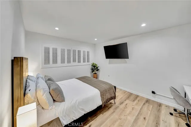 $12,000 | 16127 Hartsook Street, Encino, CA 91436