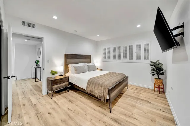 $12,000 | 16127 Hartsook Street, Encino, CA 91436