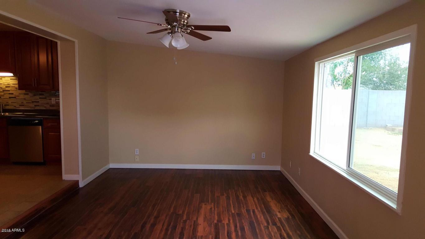 3423 West Charter Oak Road Phoenix, AZ 85029 - Photo 7 of 9 Play room