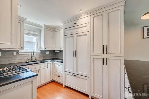 $675,000 | 121 Columbia Avenue, Metuchen, NJ 08840