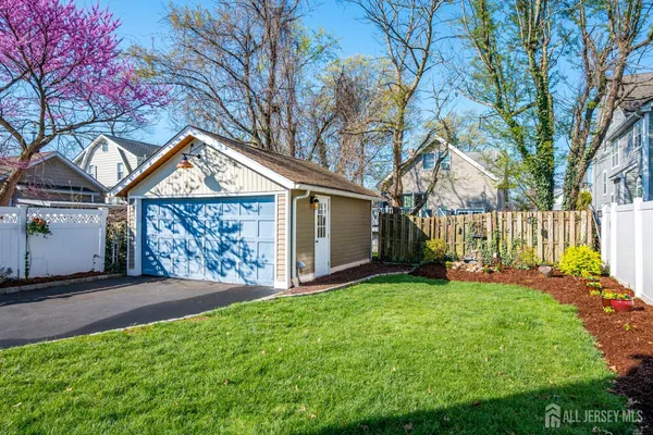 $675,000 | 121 Columbia Avenue, Metuchen, NJ 08840
