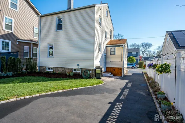 $675,000 | 121 Columbia Avenue, Metuchen, NJ 08840