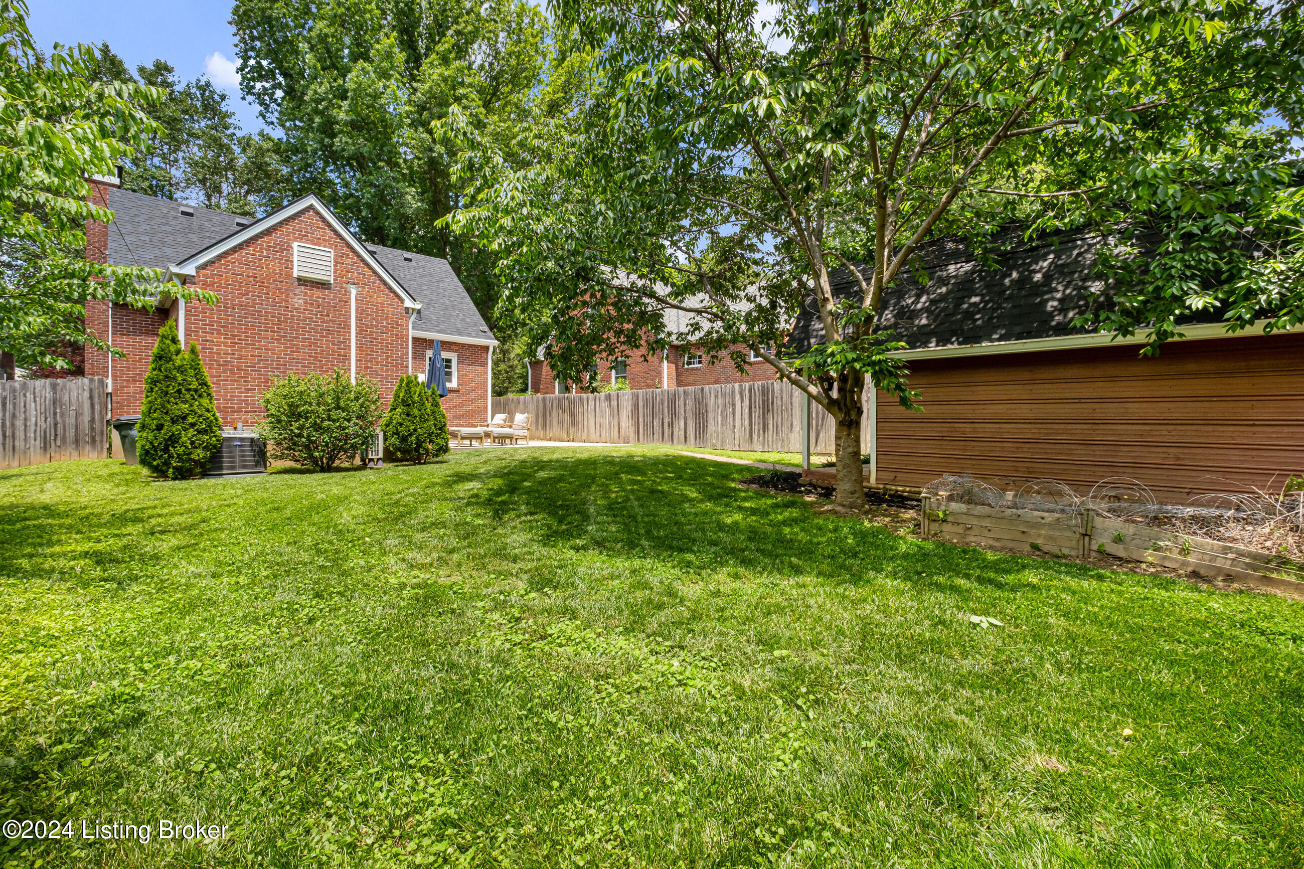 3912 Alton Road Louisville, KY 40207 - Photo 41 of 42 3912alton_125