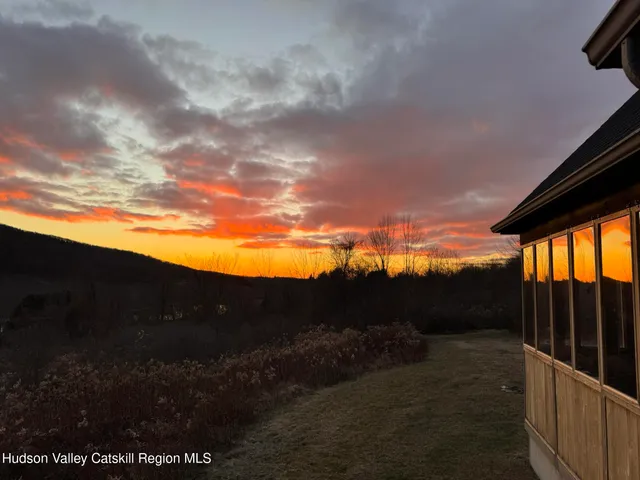 $725,000 | 15 Tory Hill Road, Hillsdale, NY 12529