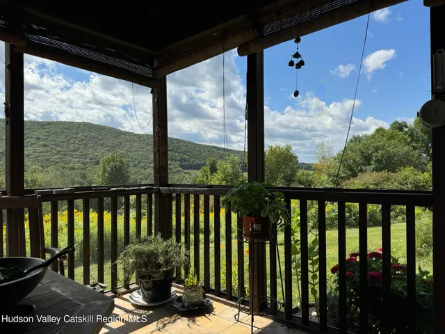 $725,000 | 15 Tory Hill Road, Hillsdale, NY 12529