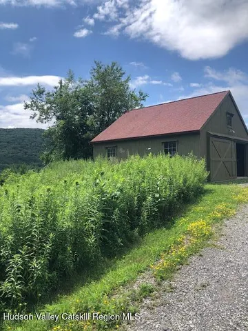 $725,000 | 15 Tory Hill Road, Hillsdale, NY 12529