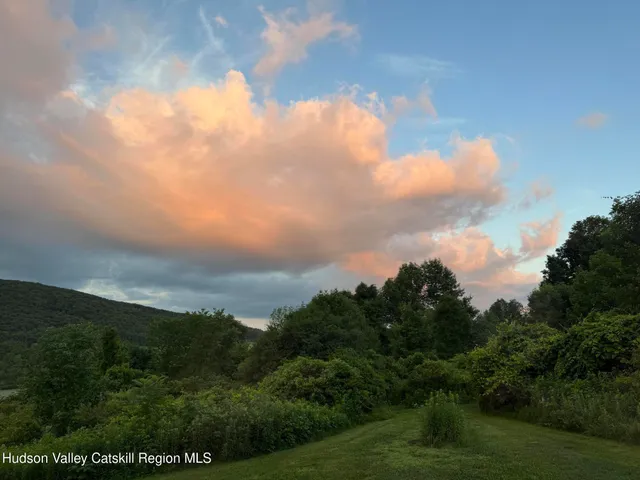 $725,000 | 15 Tory Hill Road, Hillsdale, NY 12529