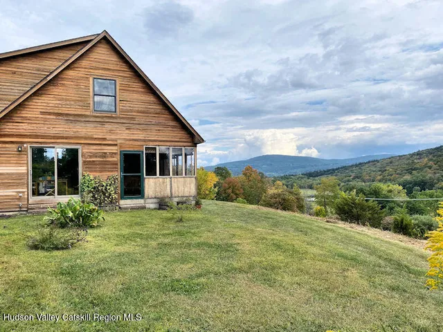 $725,000 | 15 Tory Hill Road, Hillsdale, NY 12529