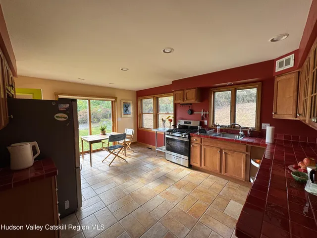 $725,000 | 15 Tory Hill Road, Hillsdale, NY 12529