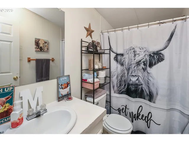 $105,000 | 310 Pitney Lane, Unit 25, Junction City, OR 97448