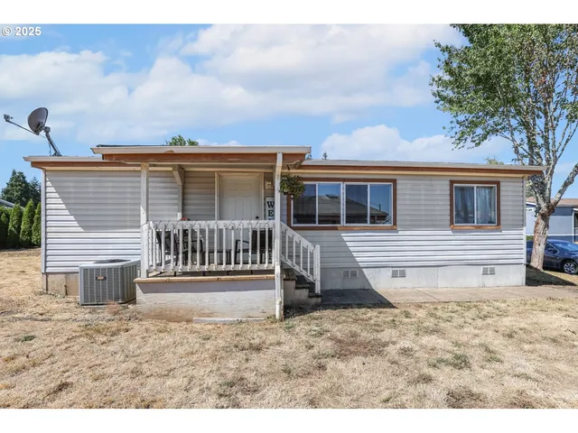 $105,000 | 310 Pitney Lane, Unit 25, Junction City, OR 97448