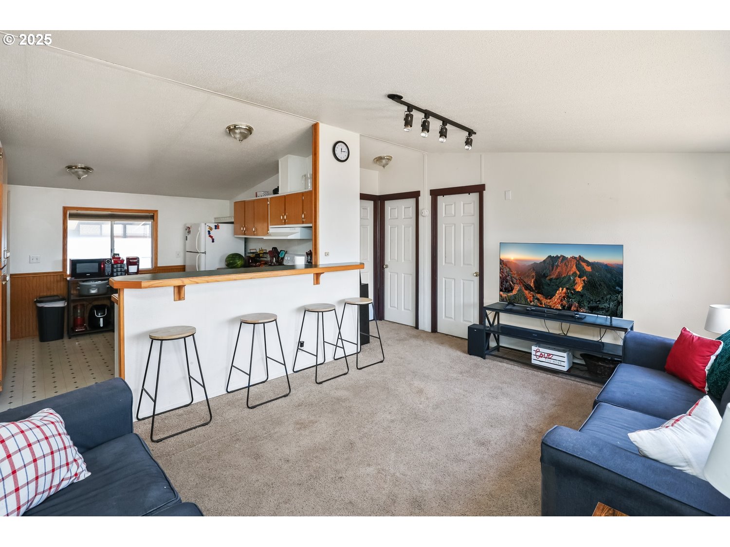 310 Pitney Lane, Unit 25 Junction City, OR 97448 - Photo 5 of 13