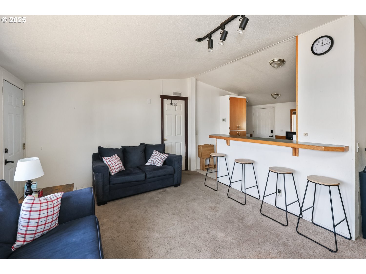 310 Pitney Lane, Unit 25 Junction City, OR 97448 - Photo 6 of 13