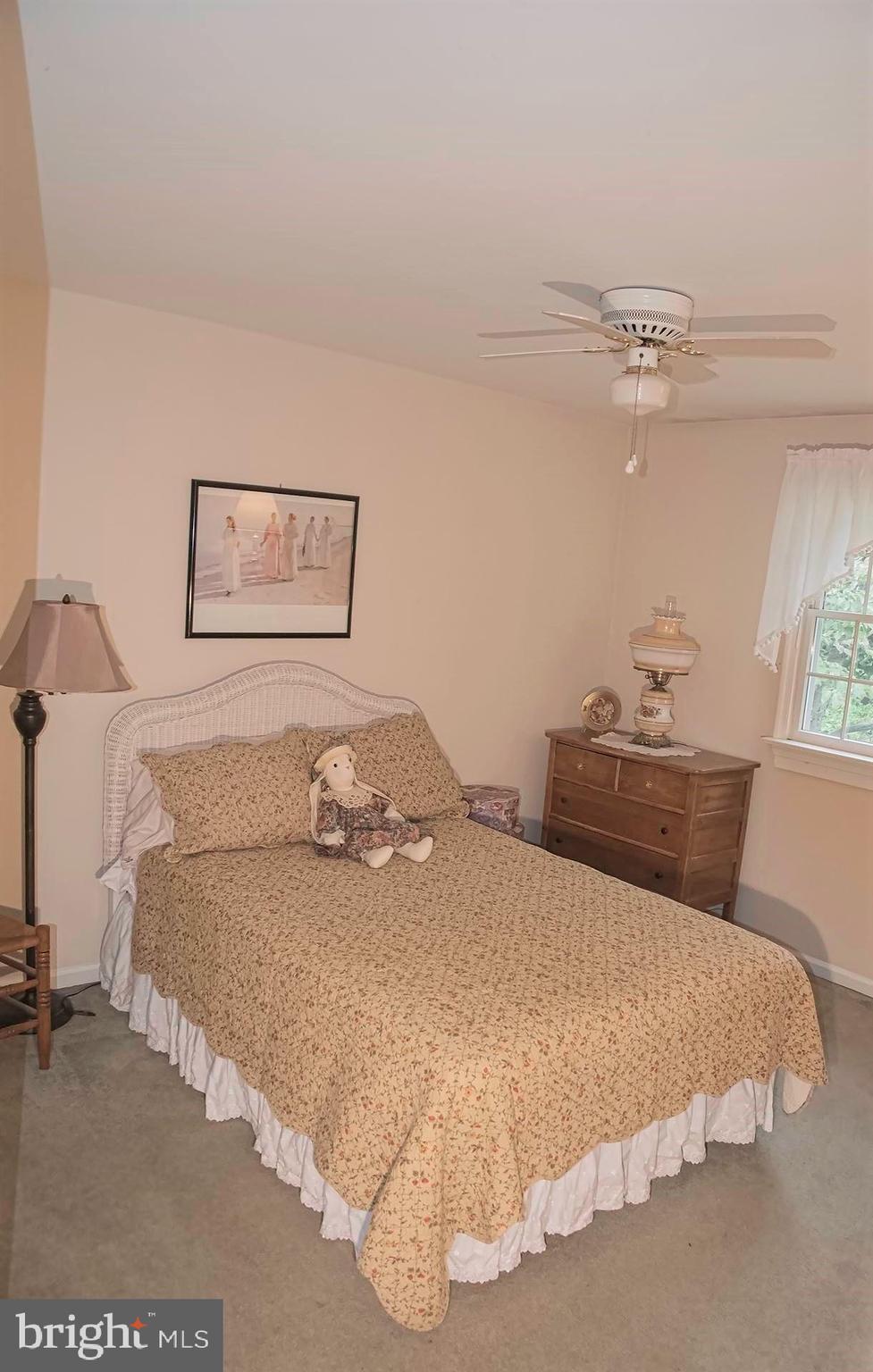 344 Rilling Road Warminster, PA 18974 - Photo 37 of 44 Gallery Image 37