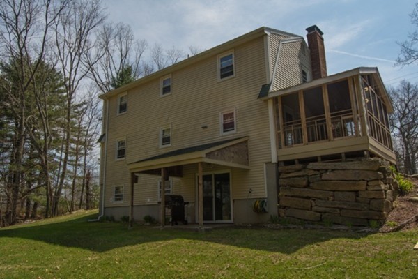 196 Pollard Road Northbridge, MA 01534 - Photo 3 of 19