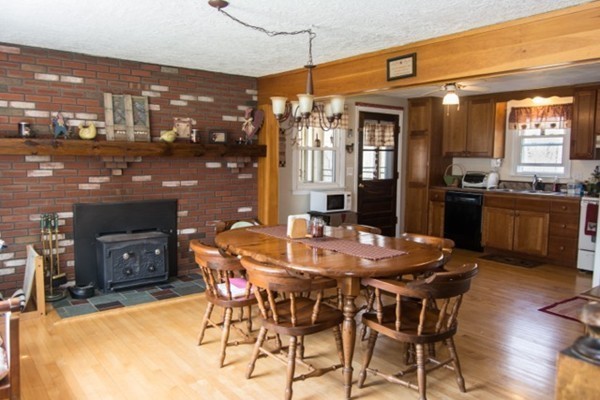 196 Pollard Road Northbridge, MA 01534 - Photo 4 of 19