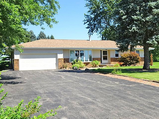 24334 Farmdale Road Washington, IL 61571 - Photo 3 of 22 Gallery Image 3
