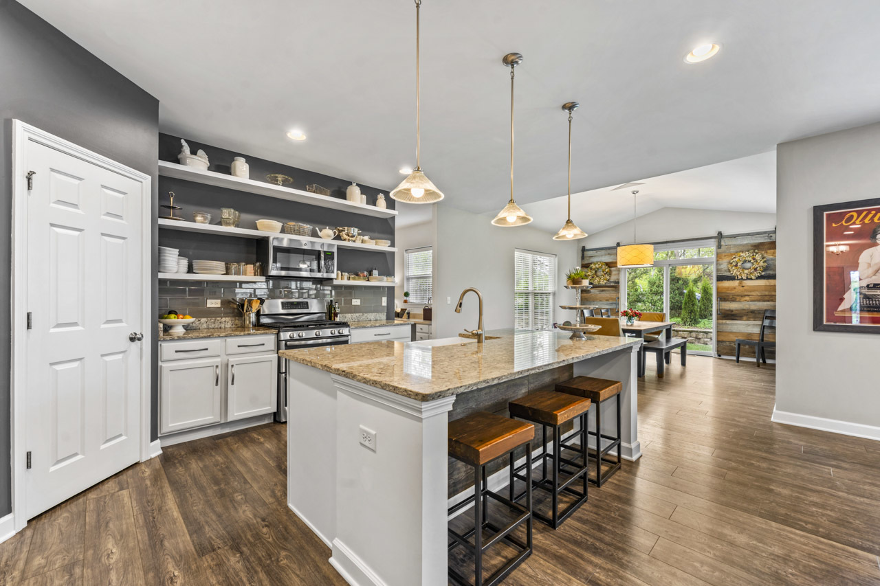 1251 West Thomas Road Wheaton, IL 60187 - Photo 15 of 57 Gallery Image 15