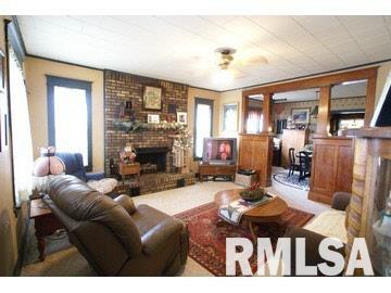 800 Ridge Street Carterville, IL 62918 - Photo 2 of 7 Gallery Image 2
