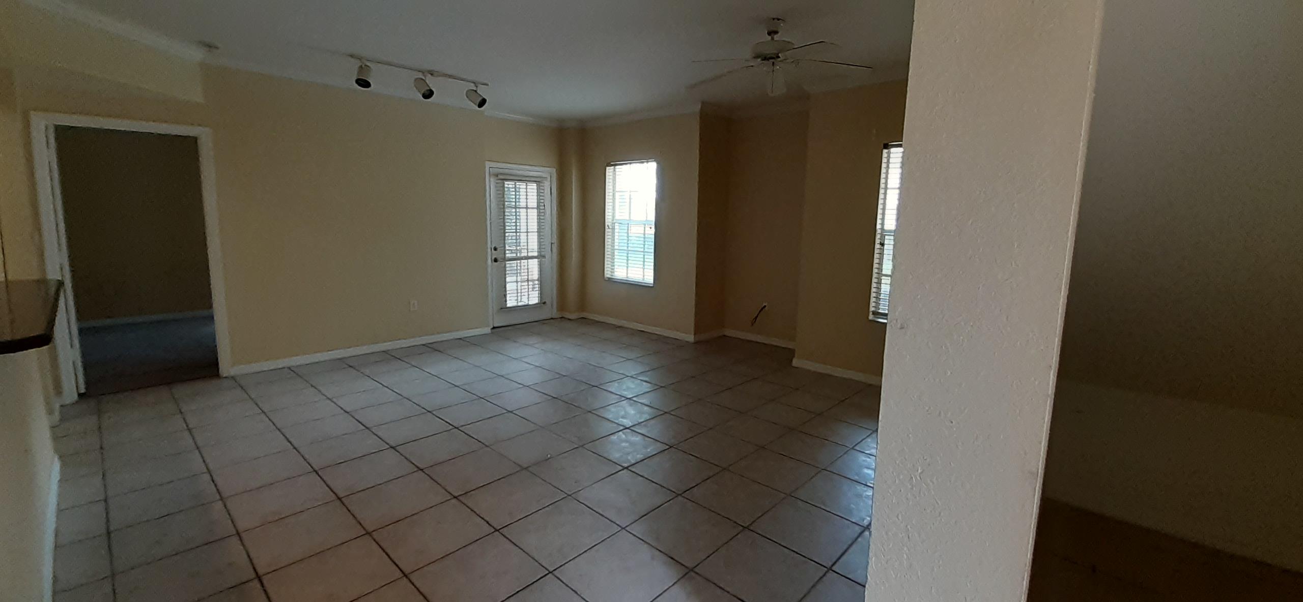 2416 57th Circle Vero Beach, FL 32966 - Photo 2 of 22 20210426_145250