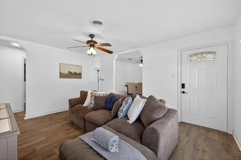 $260,000 | 6828 Greenlee Street, Fort Worth, TX 76112